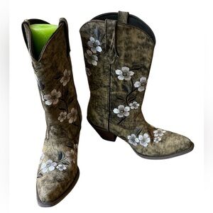 Durango Women's Crush Floral Embroidered Leather Pointed Toe Western Cowboy Boot